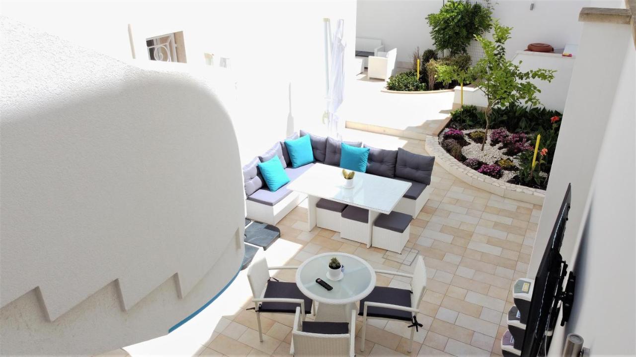 Kalinifta Rooms Apartment Torre Lapillo Luaran gambar