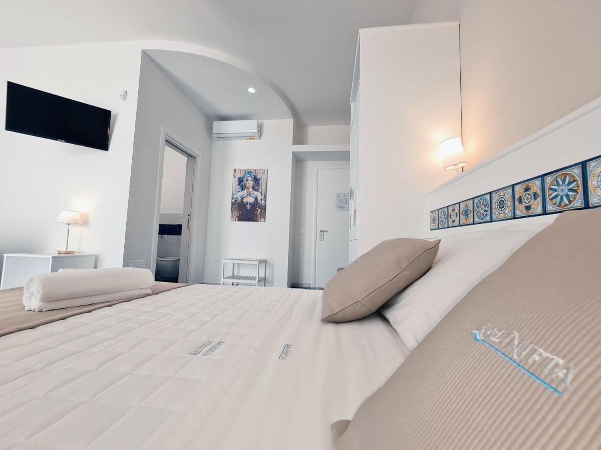 Kalinifta Rooms Apartment Torre Lapillo Luaran gambar