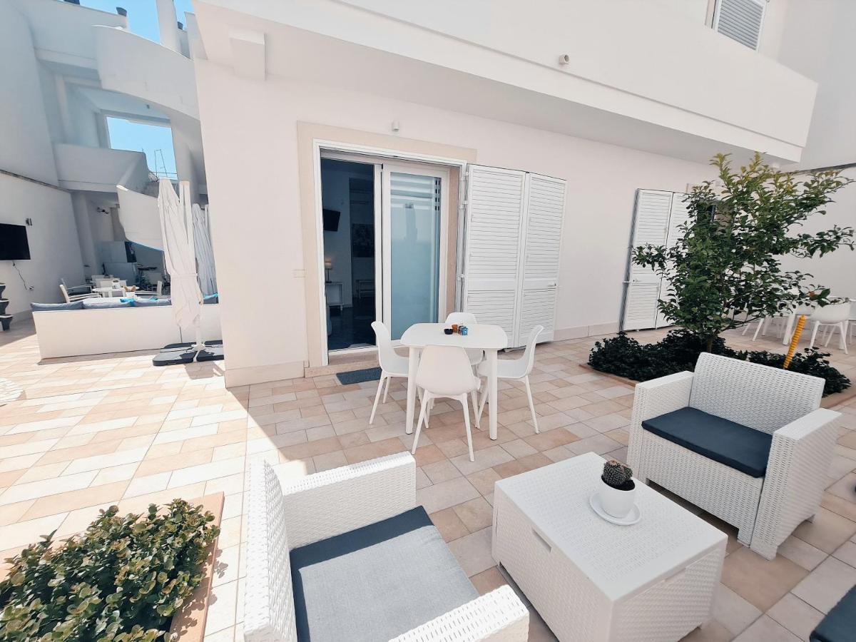 Kalinifta Rooms Apartment Torre Lapillo Luaran gambar