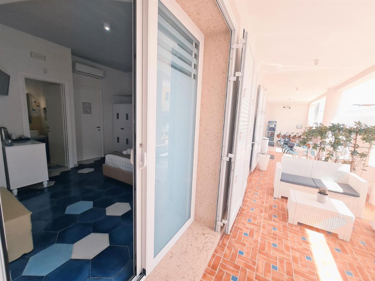 Kalinifta Rooms Apartment Torre Lapillo Luaran gambar